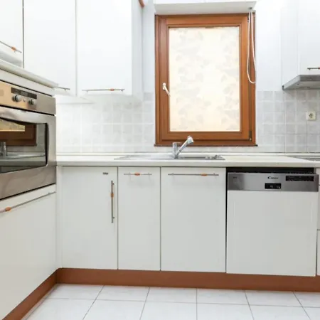 Bel Canto Apartment