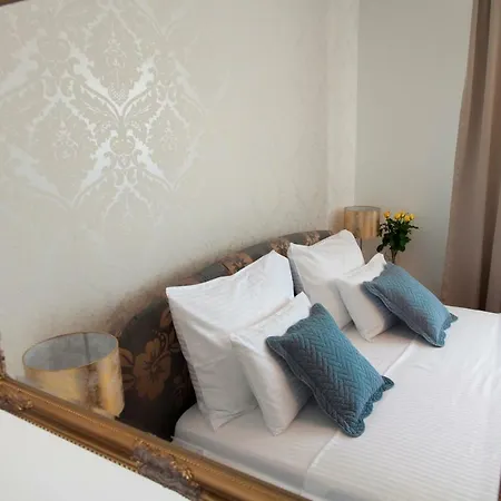 Bel Canto Apartment *